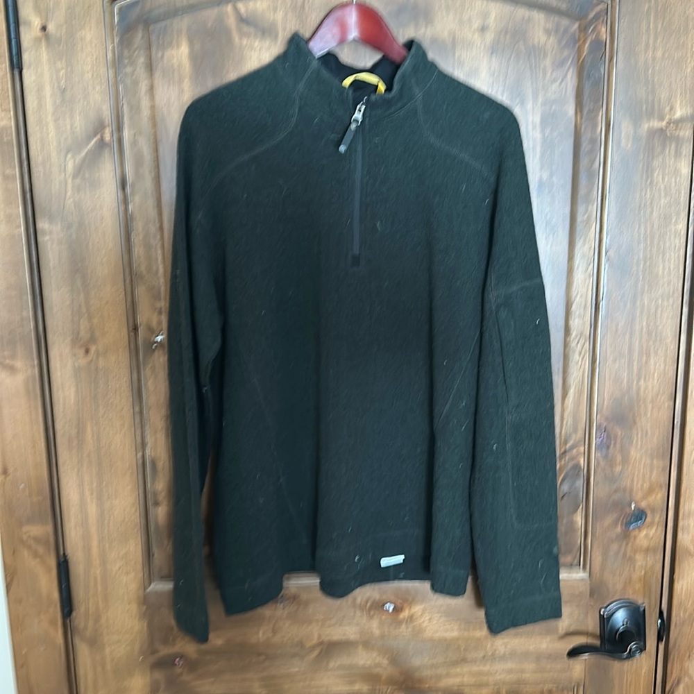 Mountain hardwear size XL
